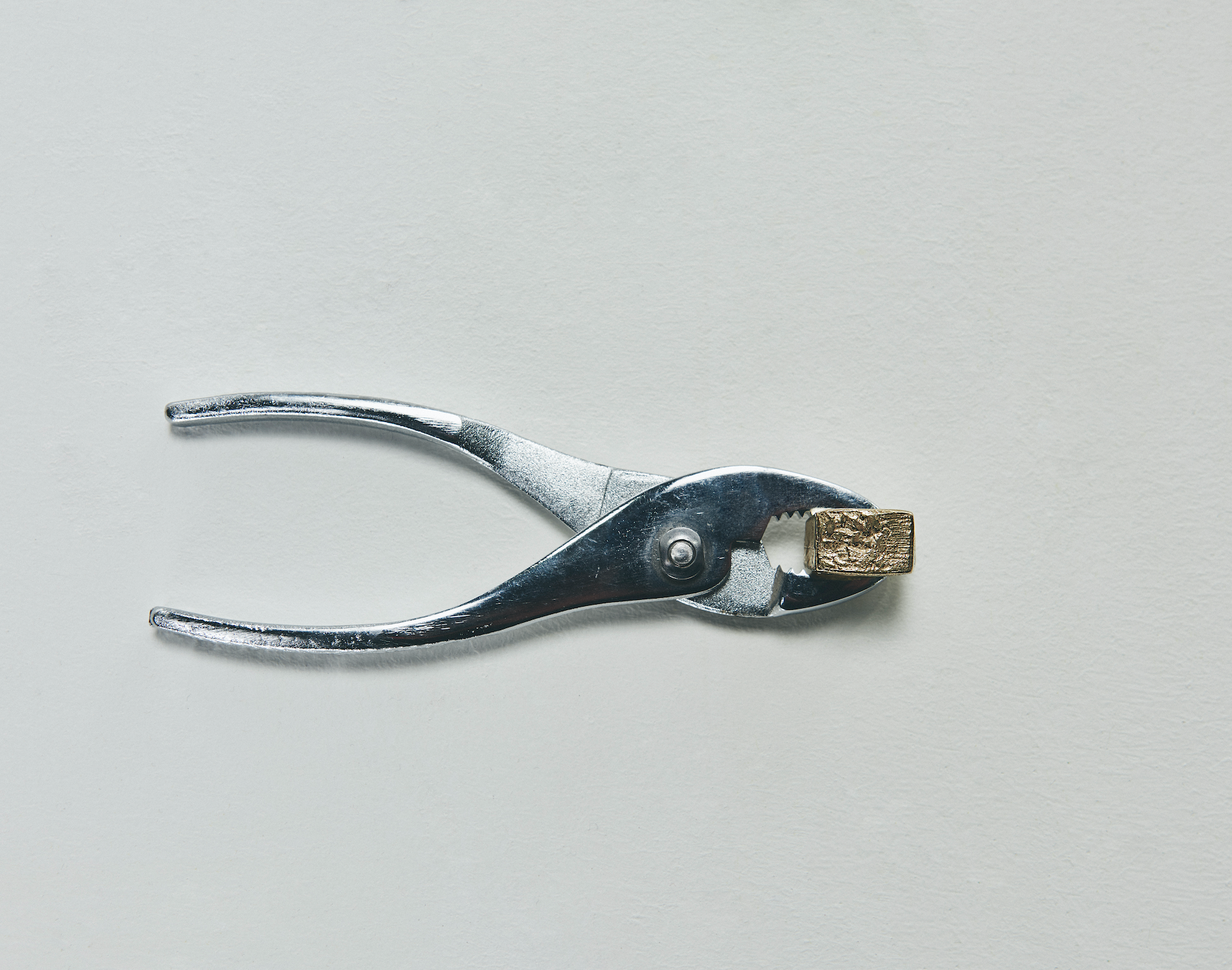 Thhe Signet Ring — Gold