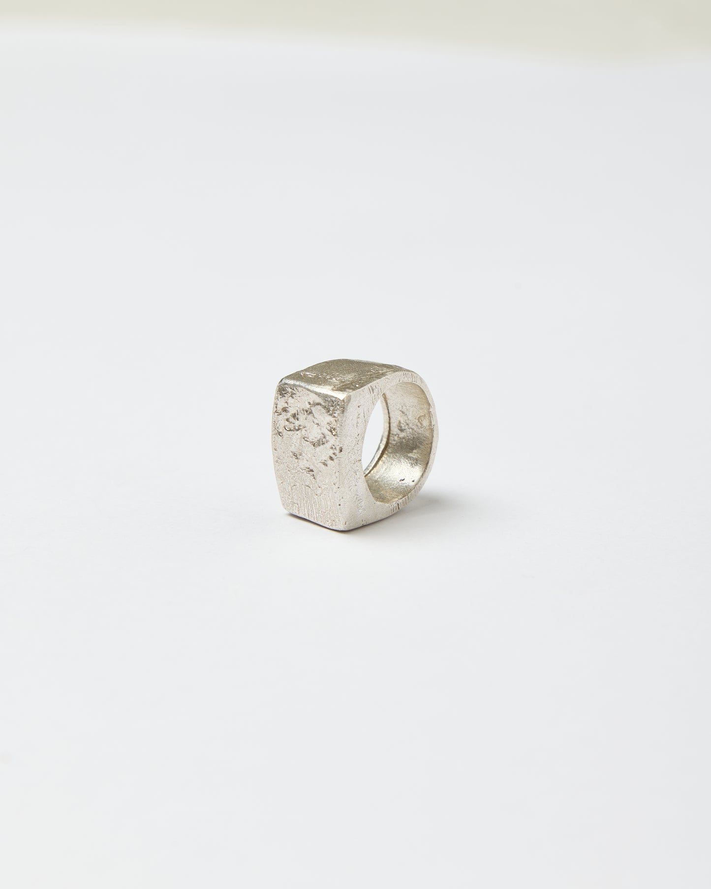 THE SIGNET RING - SILVER